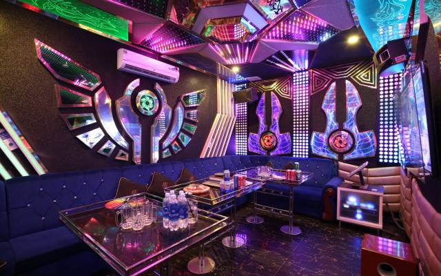 Trang trí nội thất của karaoke Họa Mi 4