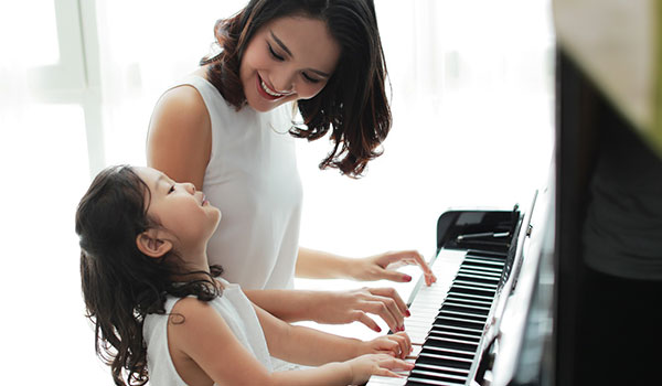 Âm nhạc giúp trẻ phát triển tư duy tốt hơn