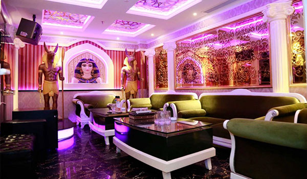 Hoàng Triều Karaoke