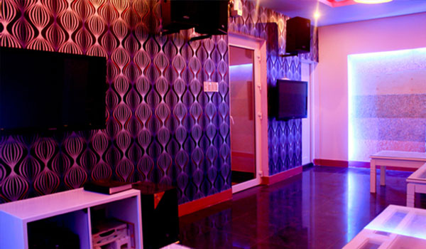Quán Life Karaoke là điểm hẹn lý tưởng của giới trẻ