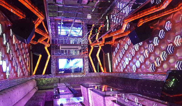 Không gian karaoke FYOU III