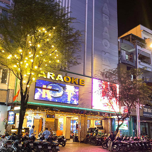 Mặt tiền quán karaoke KT Sư Vạn Hạnh