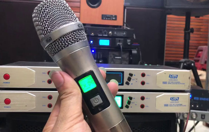 Tín hiệu tắc nghẽn khiến micro bị mất sóng