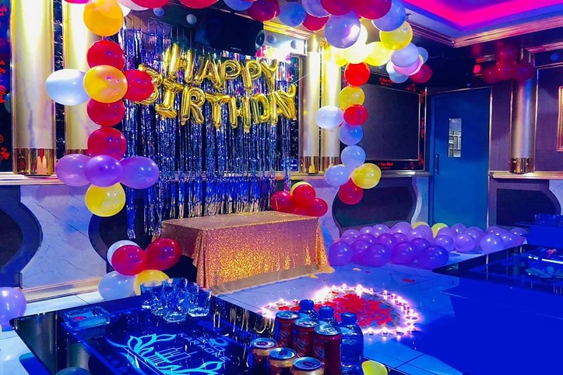 Đội ngũ nhân viên chuyên nghiệp tận tình, chu đáo