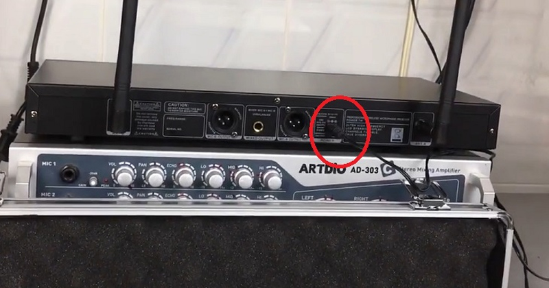 Không có tín hiệu khi cắm micro