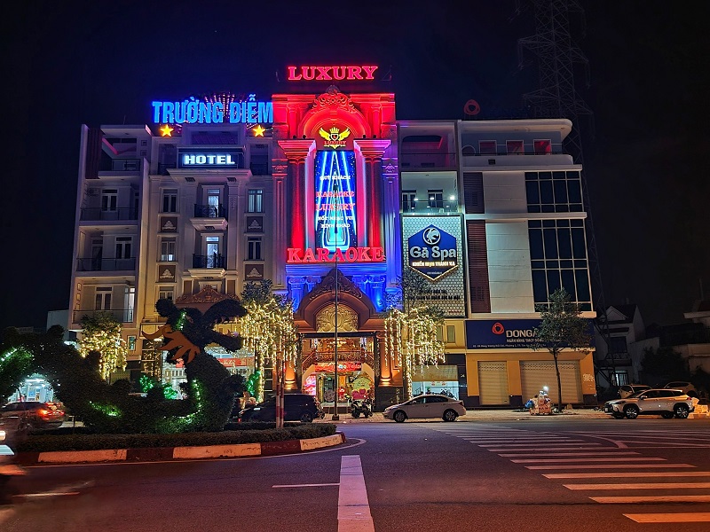 Kiến trúc đẳng cấp tại karaoke Luxury Long An