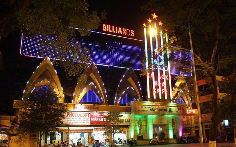 Mặt tiền quán karaoke 5 sao Hoàng Quốc Việt