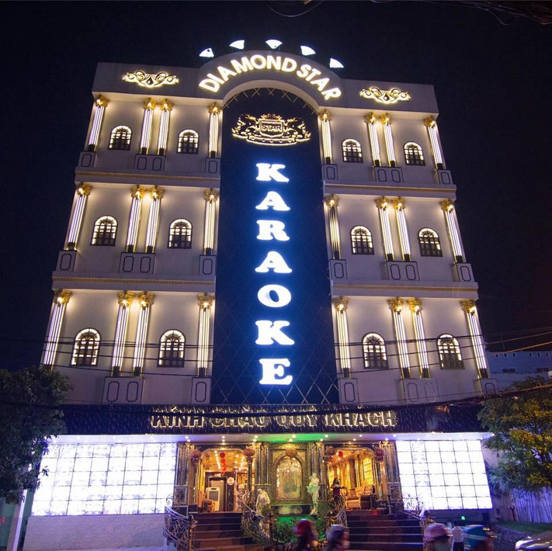 Thiết kế mặt tiền quán karaoke Diamond Star